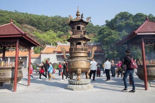 凤凰岩旅游流氓（如何应对旅游中的骗局）