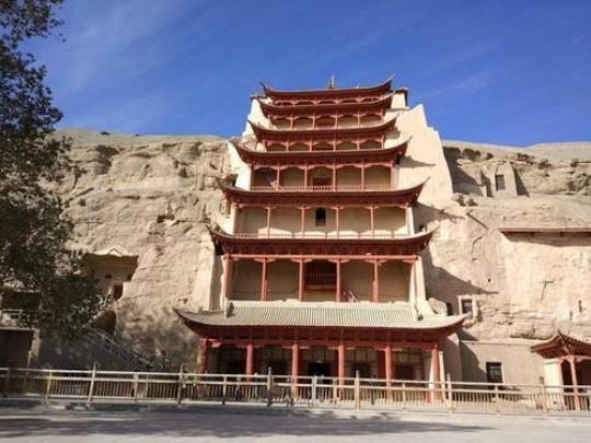 敦煌市旅游景点推荐，必去景点有哪些？
