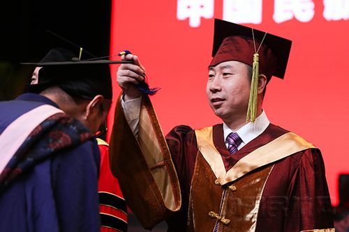 关于祝贺硕士毕业唯美句子大全 祝贺考上硕士