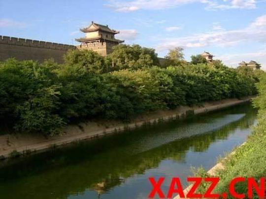 应该怎样游玩西安古城墙？我看看资料整个城墙一周下来有12公里那得走多久啊