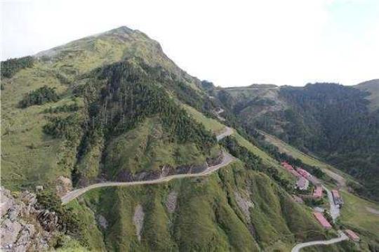 关于山路崎岖优美句子大全 关于山路崎岖的诗句
